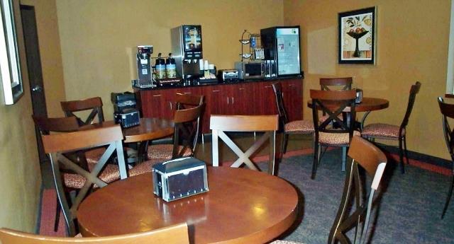 Americas Best Value Inn Big Lake Becker Restaurant foto